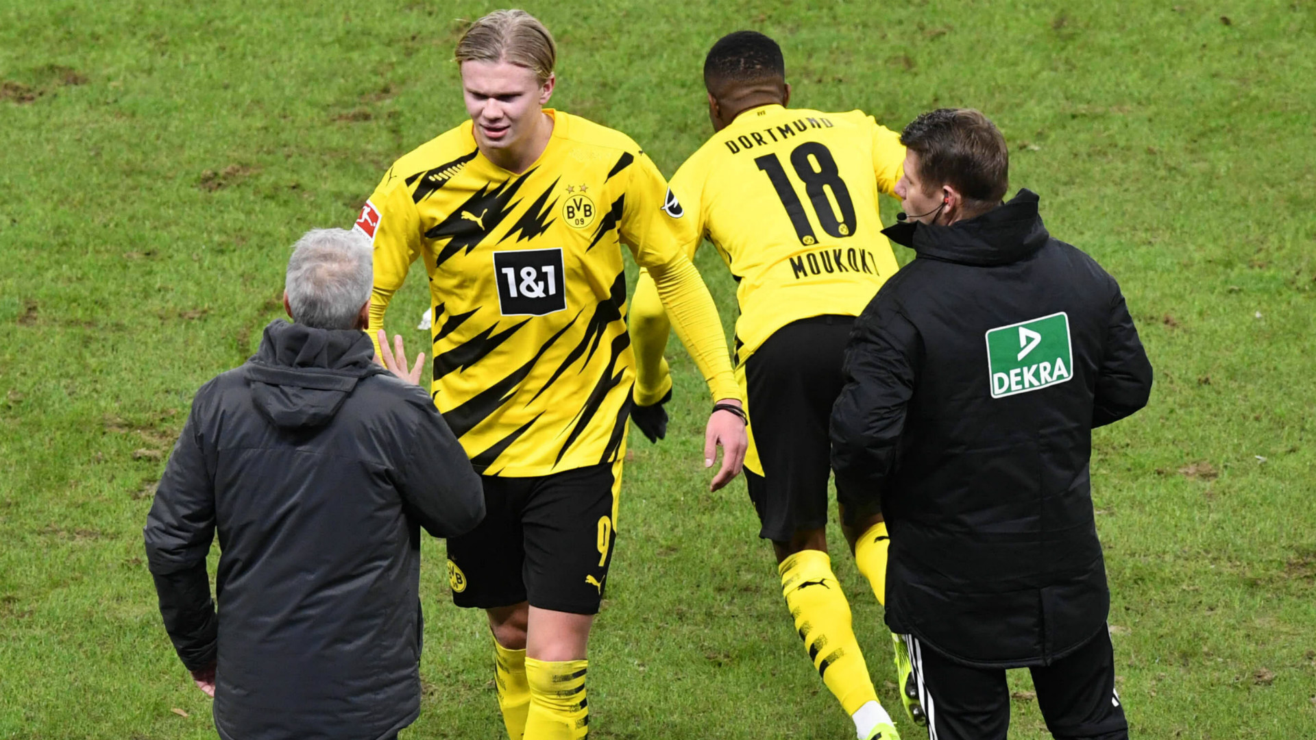La météorite Moukoko fait ses débuts avec Dortmund