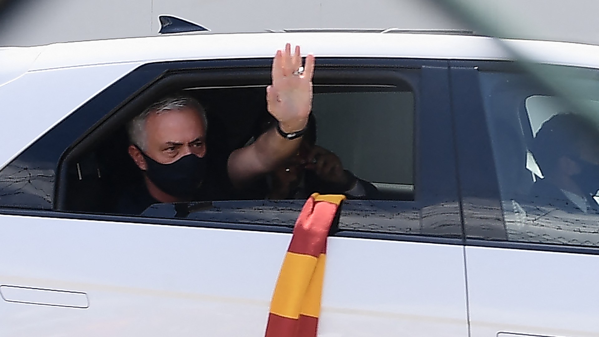 Mourinho accueilli comme une rock star à Rome