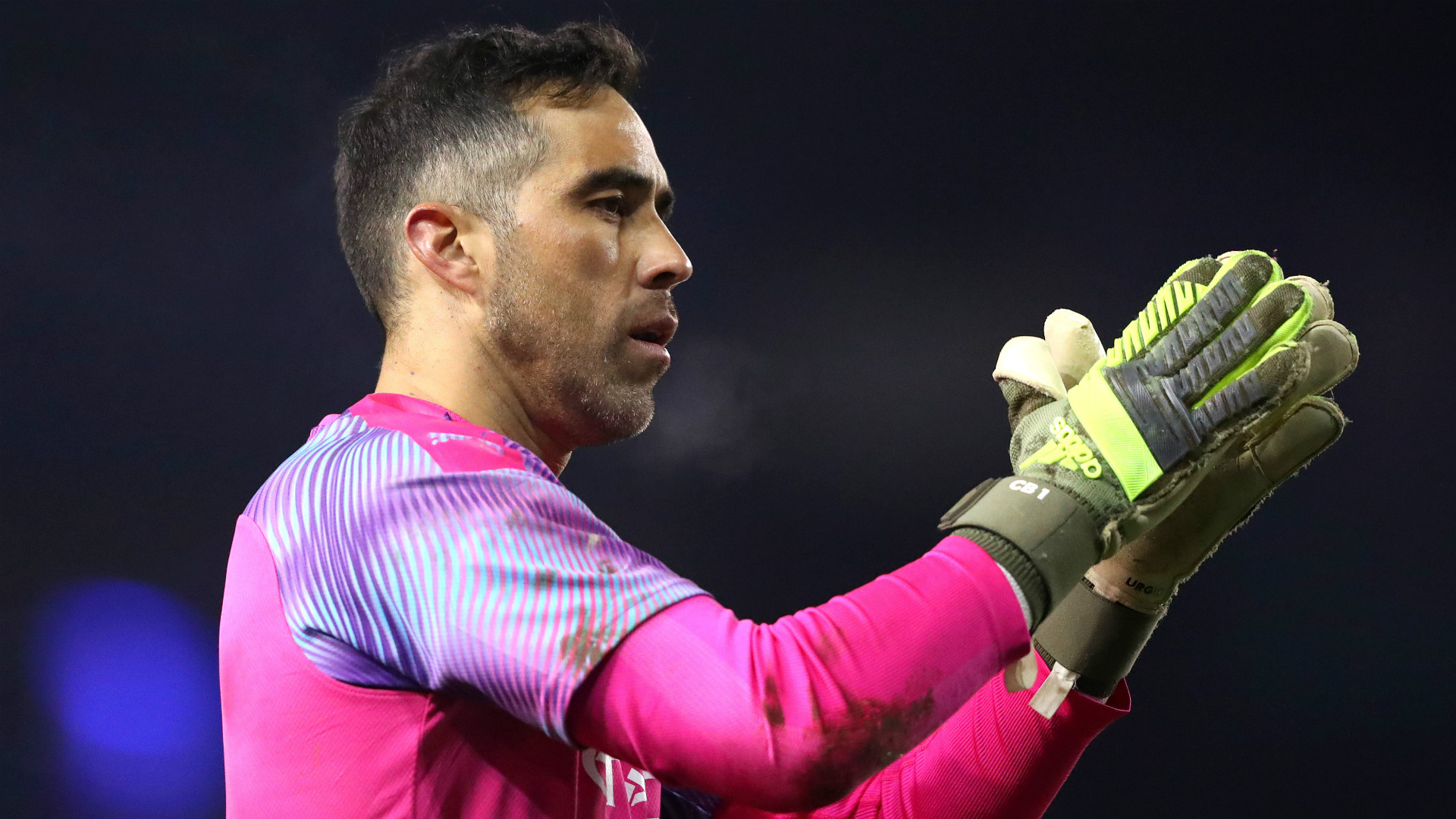 Man City goalkeeper Claudio Bravo set to sign for Real Betis Man City goalkeeper Claudio Bravo set to sign for Real Betis