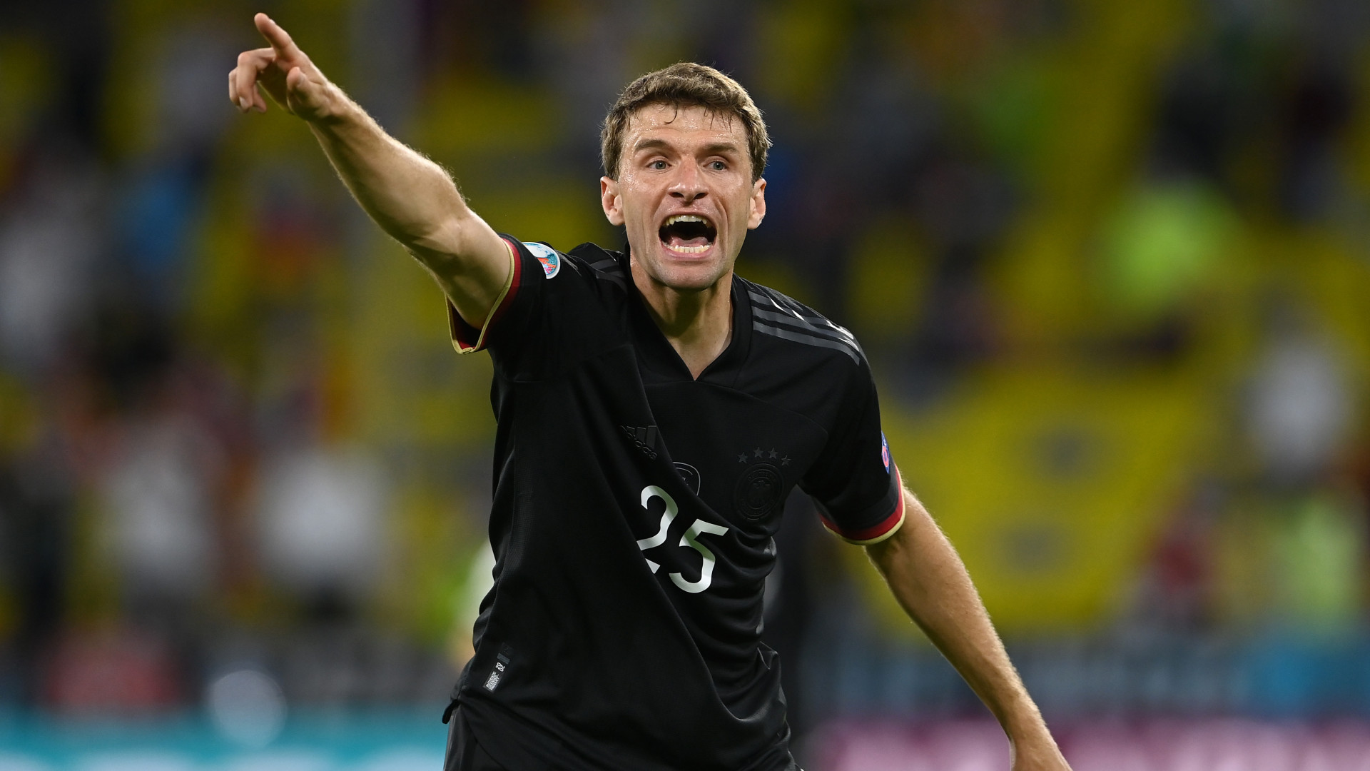 Müller pas convaincu par la défense à cinq de Löw
