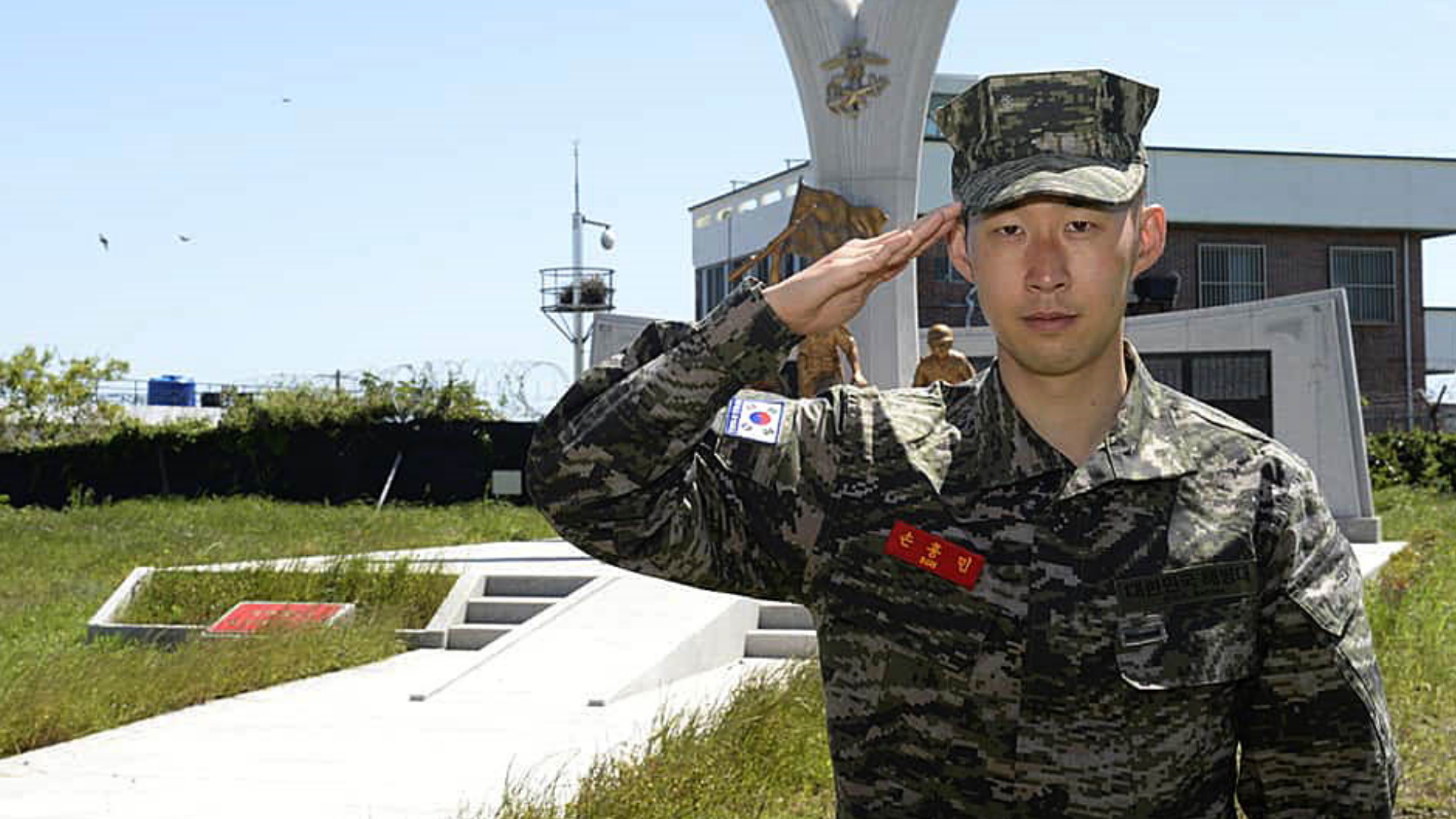 Tottenham - Heung-min Son termine son service militaire avec les honneurs