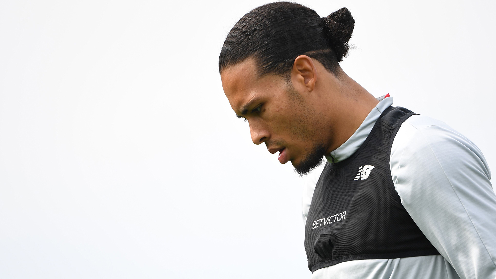 'Step by step' - Van Dijk gives hope to Liverpool fans with recovery video