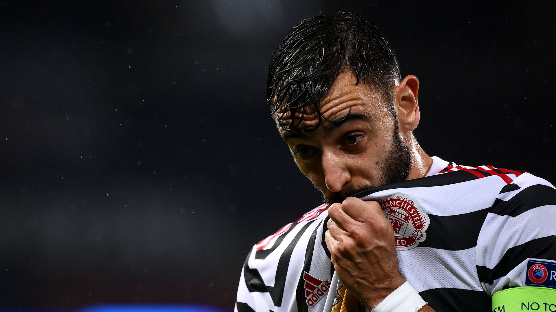 Fernandes: I don't have trophies at Man Utd and I'm not happy about it