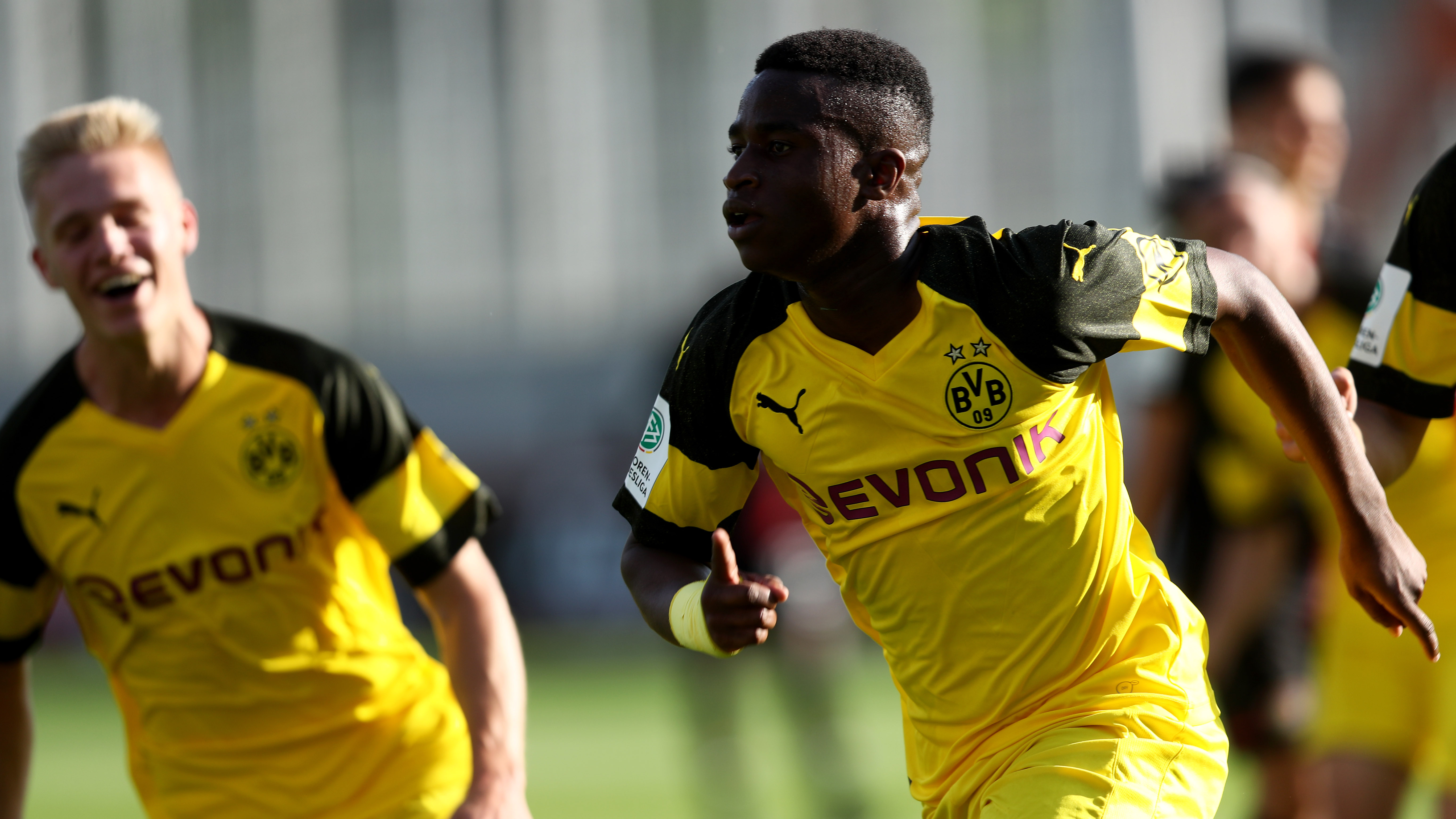 Zénith-Borussia Dortmund : Moukoko devient le plus jeune joueur de l'histoire de la Ligue des champions