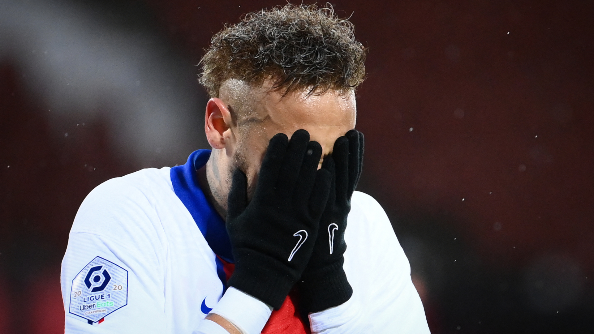 Brésil, Neymar pris à partie par trois fans brésiliens