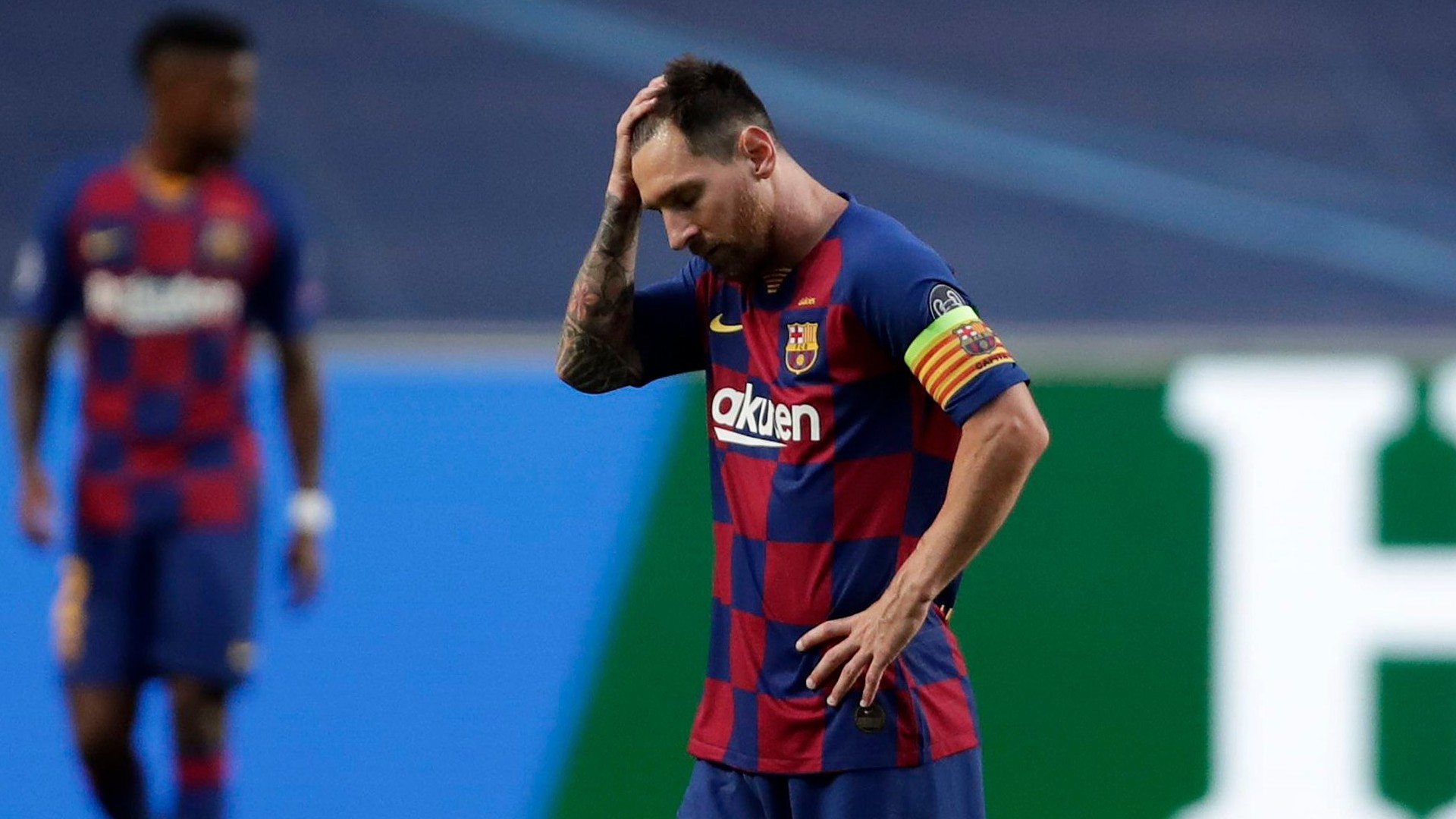 Affaire Messi: Foule de supporters en colère au Camp Nou