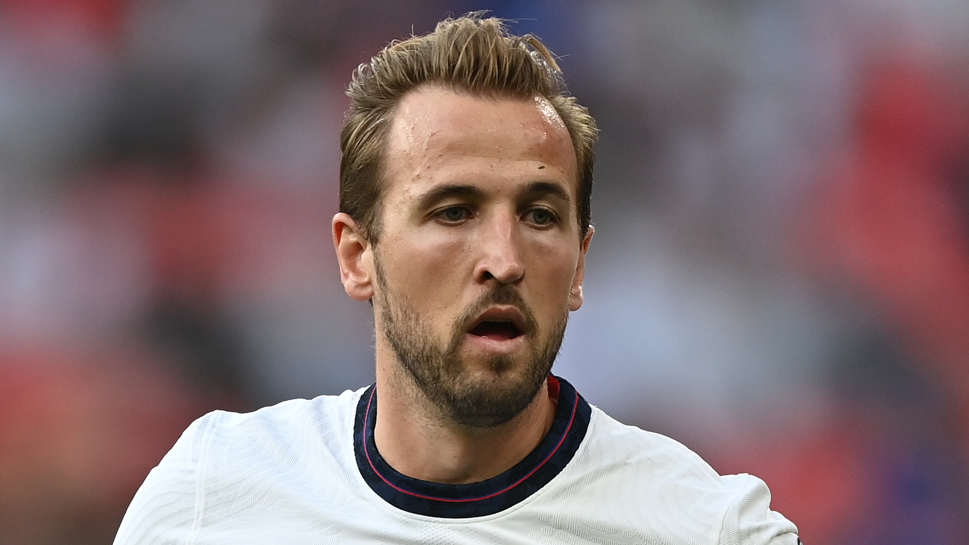 Video: Southgate defends Kane substitution in Hungary draw