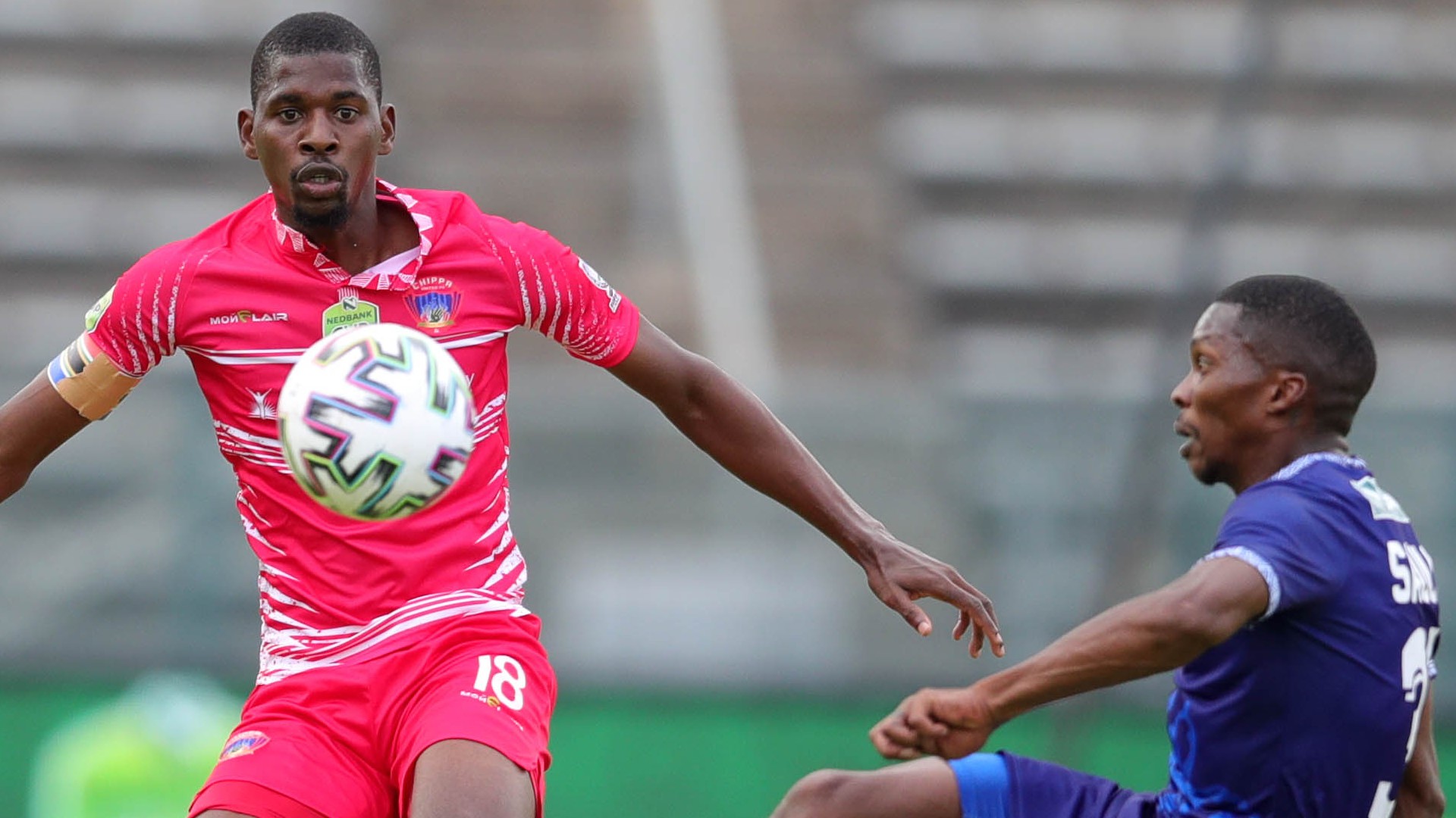 joshua sauls of pretoria callies challenged by sandile mthethwa of chippa united april 2021 14r1j0tet3u2518fu93voi7vza