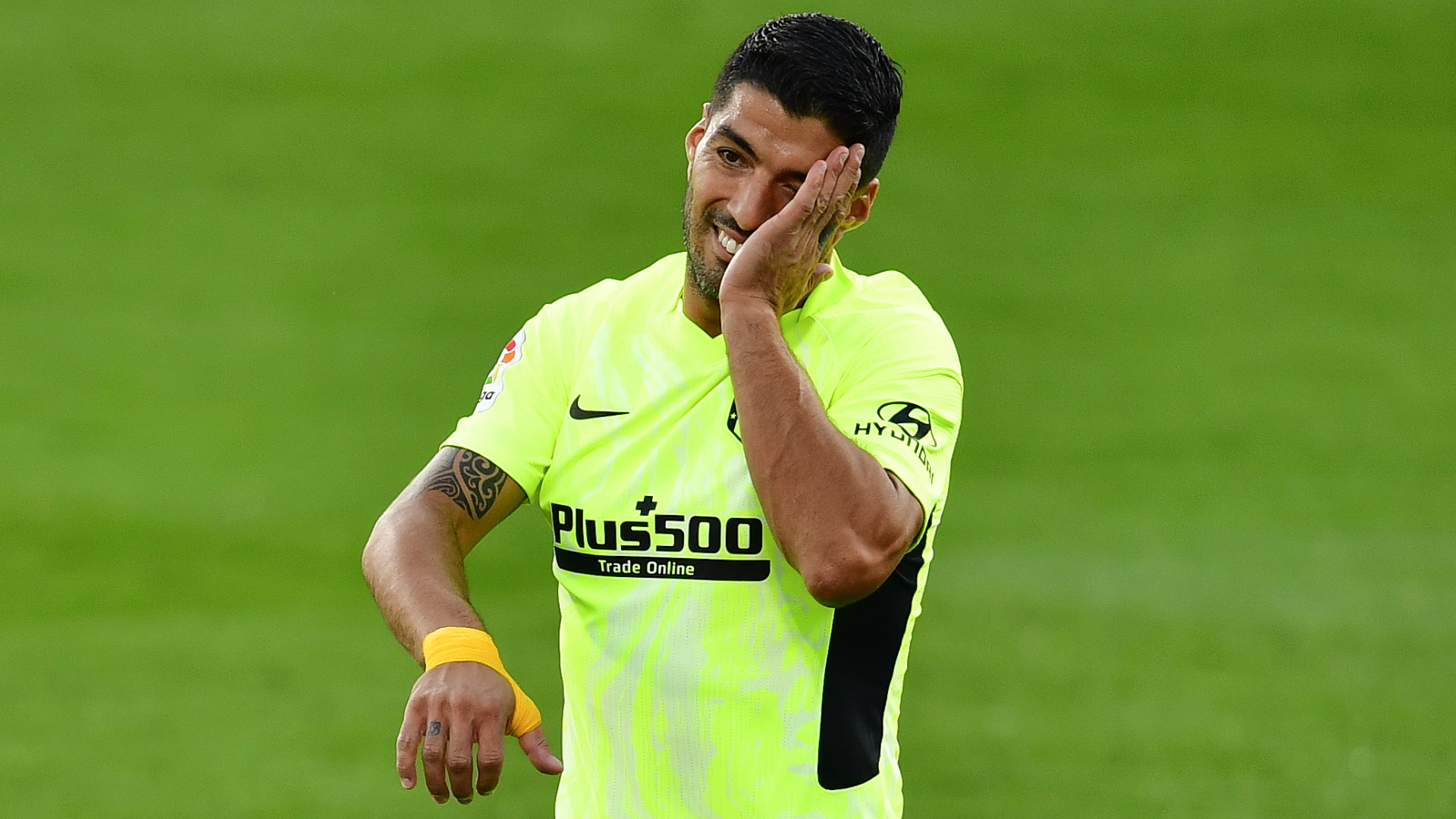 'I wouldn't celebrate if I scored, but I'd point somewhere' - Suarez blasts Barca board over 'sad' exit