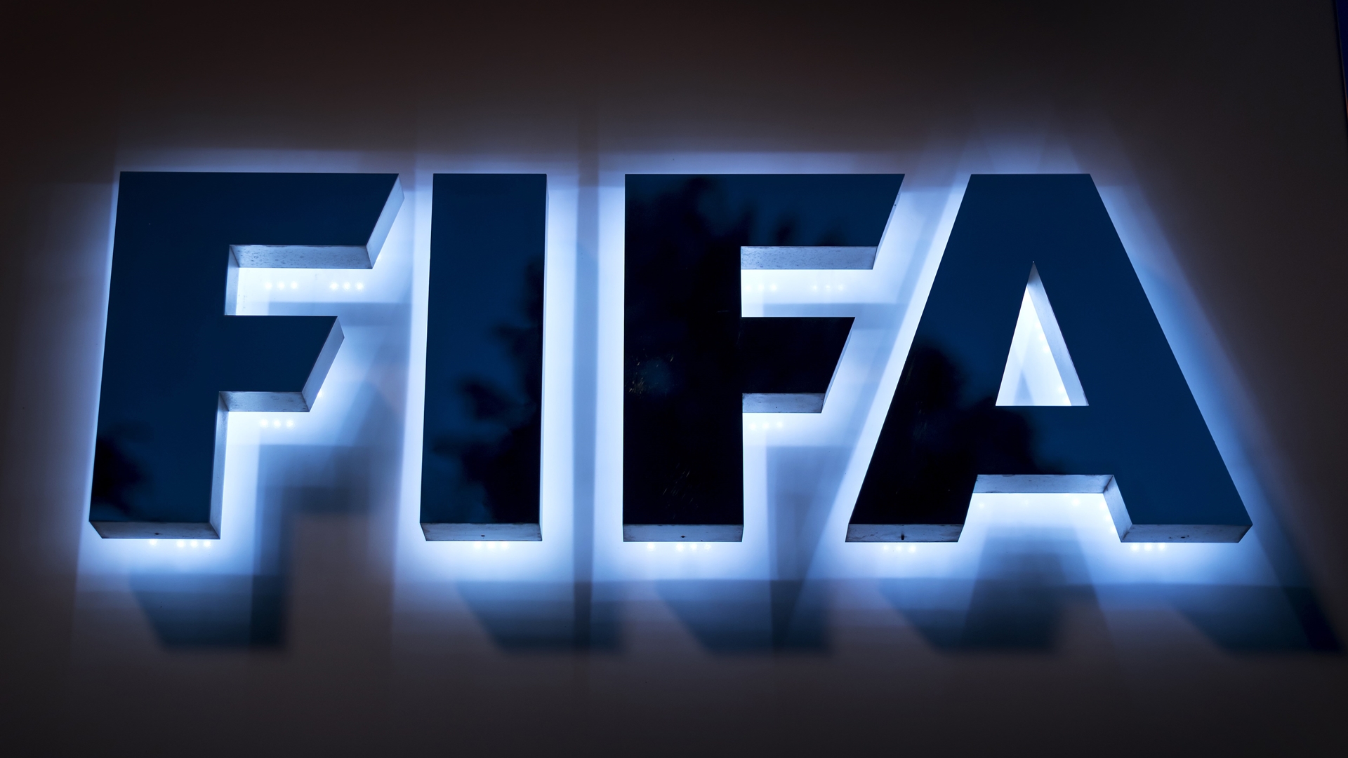 La FIFA propose de passer à cinq changements par match