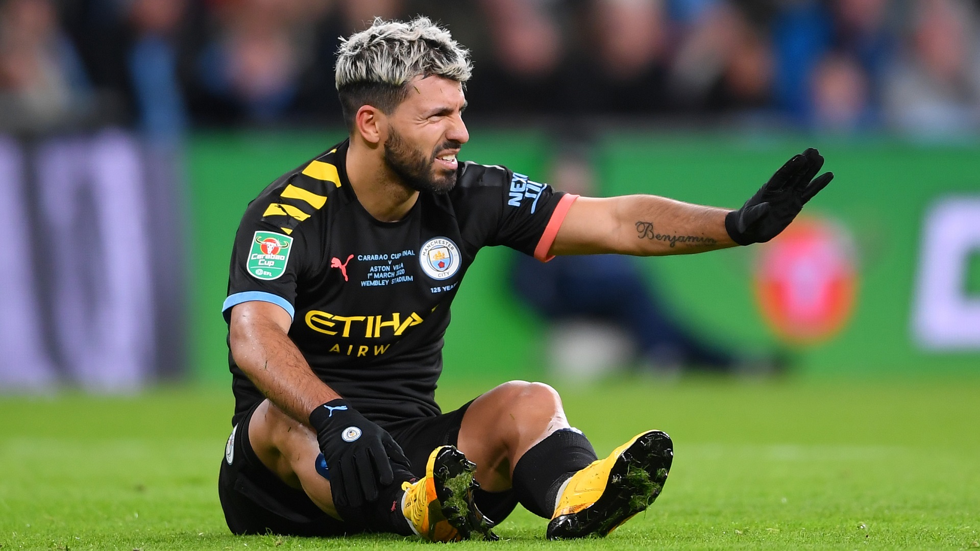 Aguero blow for Barcelona as striker ruled out for 10 weeks with calf injury