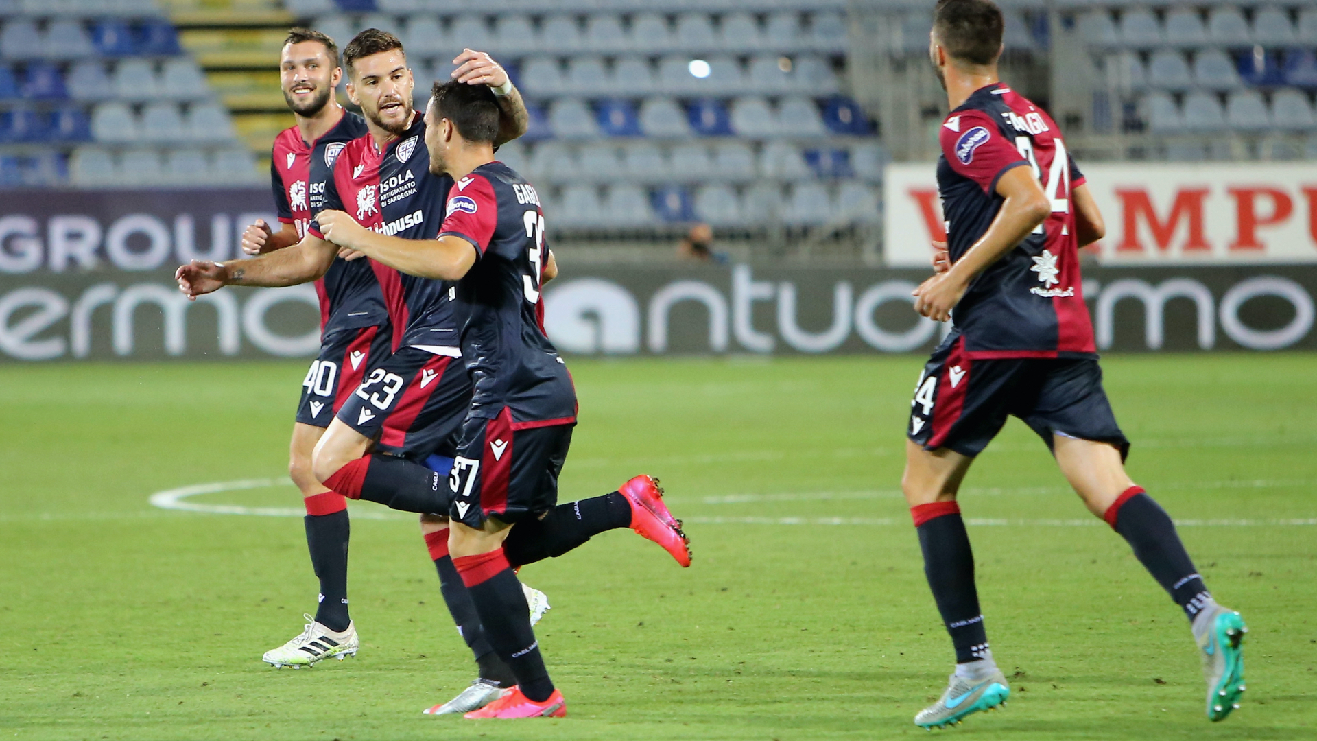 Cagliari - Juventus 2-0, déjà championne, la Juve chute à Cagliari