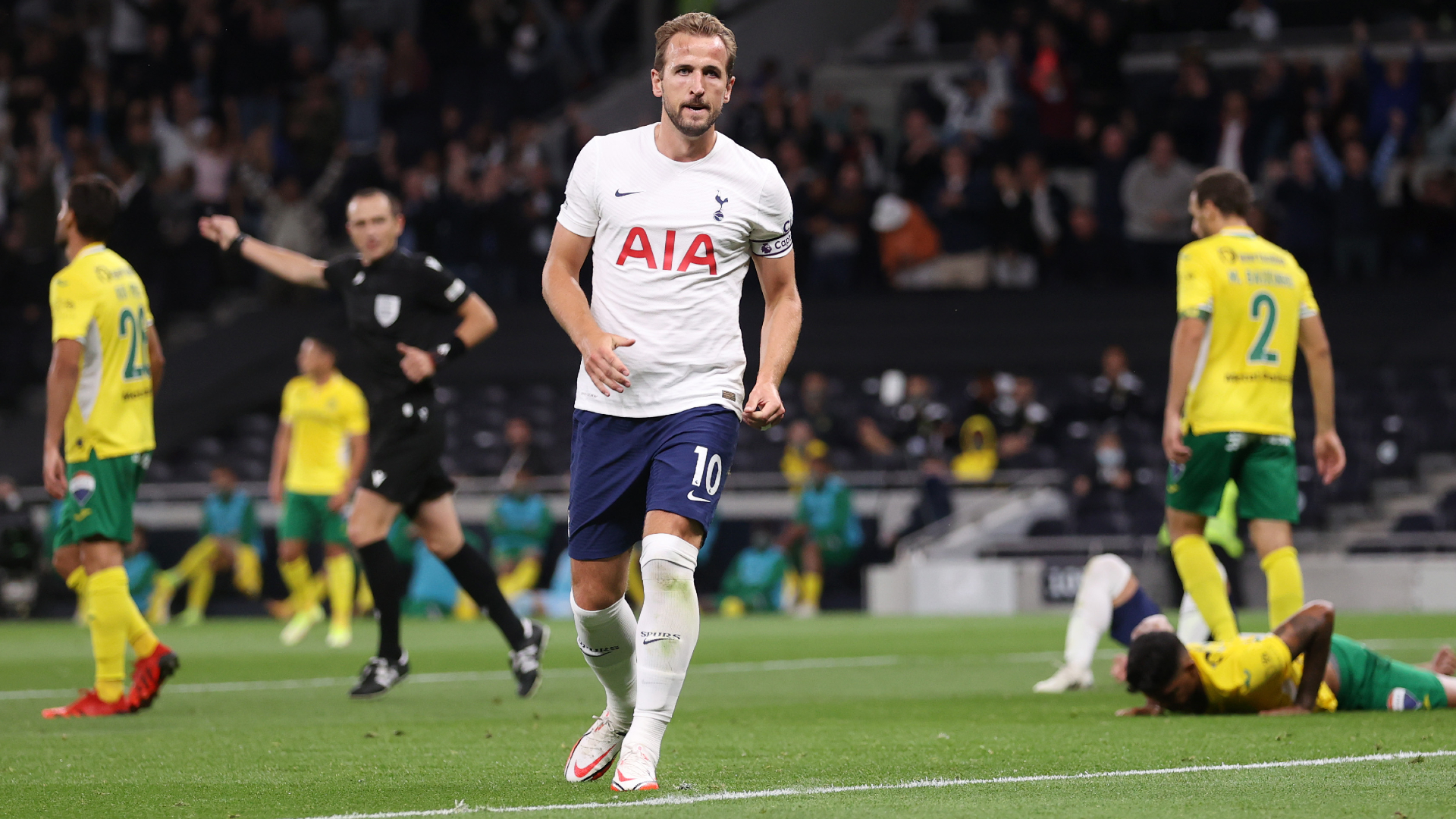 Kane hits twice in first Tottenham start of the season after committing future to club