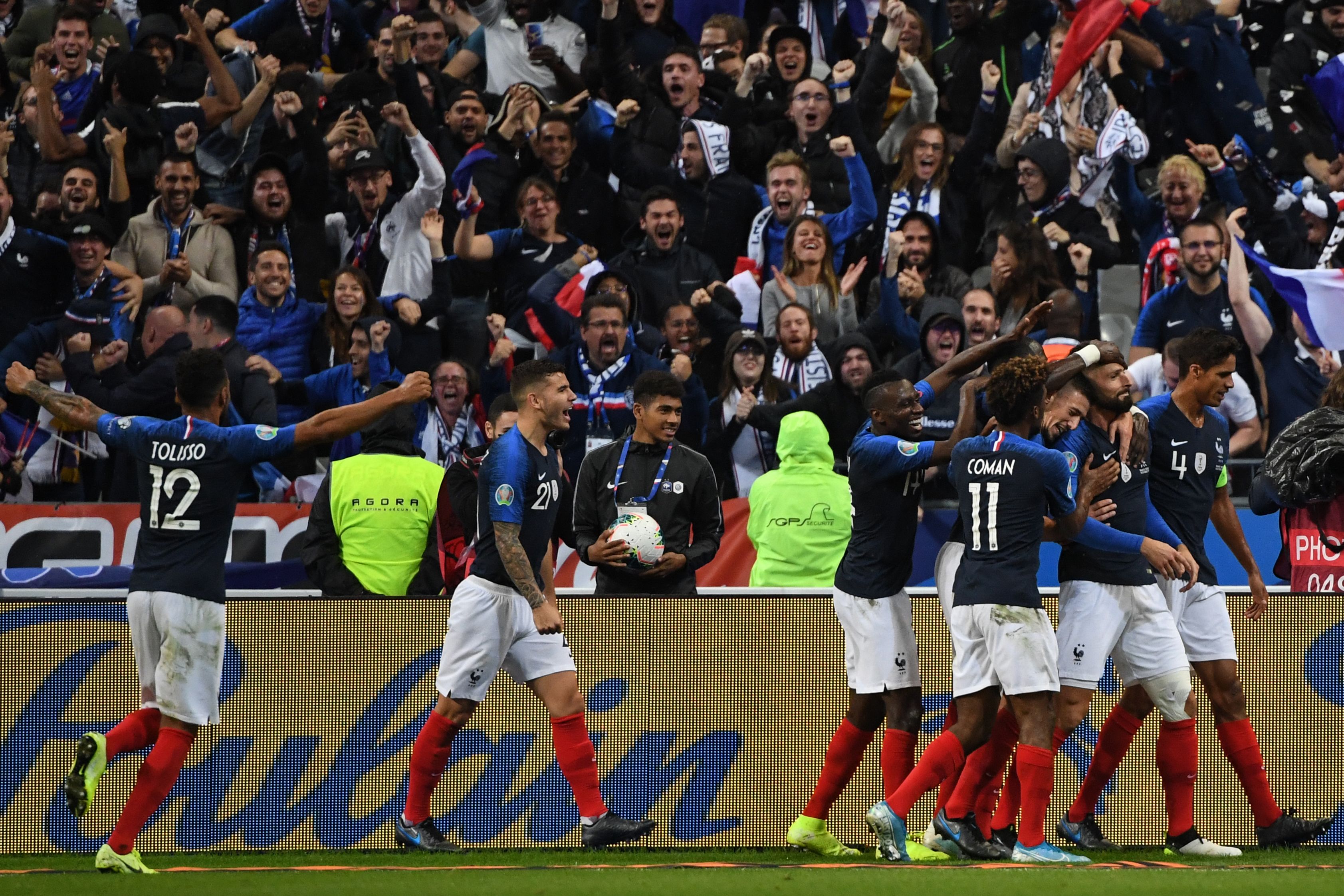 EDF - Confinés, les Bleus se sont repliés sur le poker