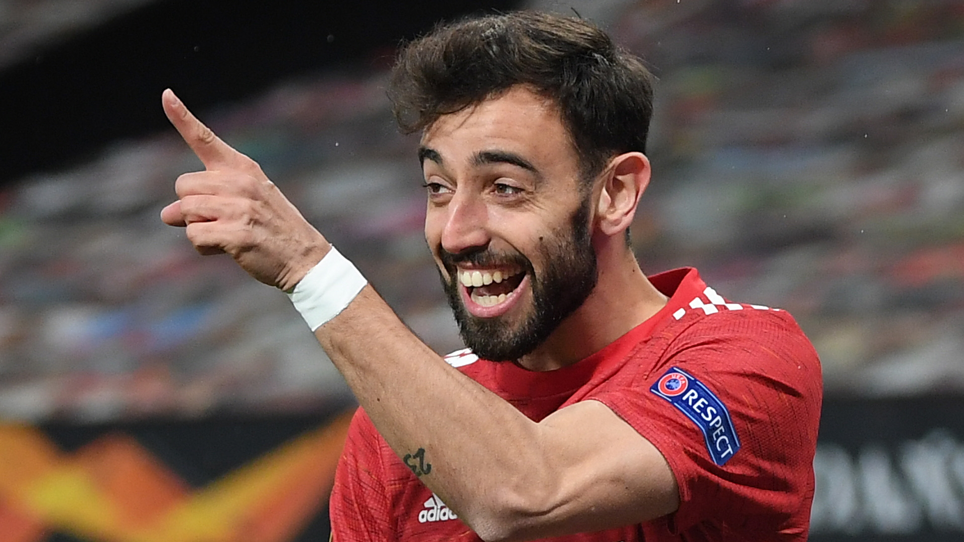 Fernandes reacts to Cantona comparisons at Man Utd and embraces 'good pressure'