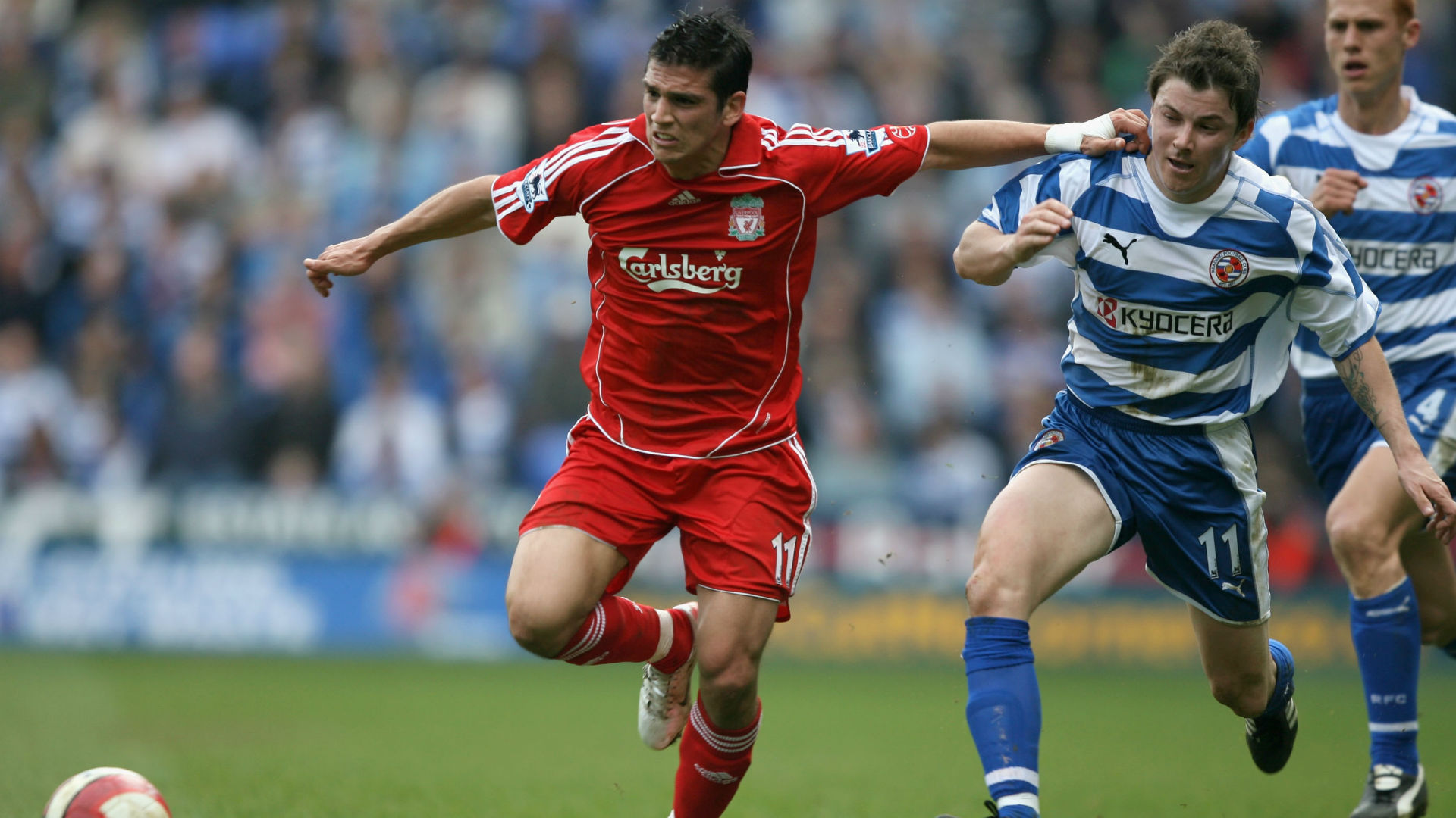 Former Liverpool winger Mark Gonzalez suffers heart attack aged 36