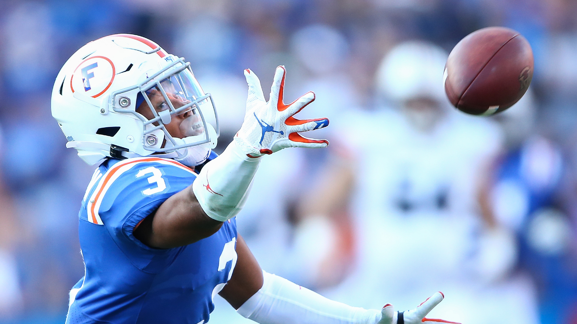Florida's boneheaded shoe-throwing incident leads to LSU upset, wasted Playoff berth
