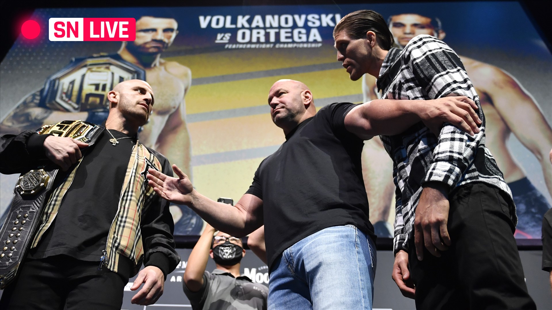 volkanovski and ortega stare down each other at ufc 266 news