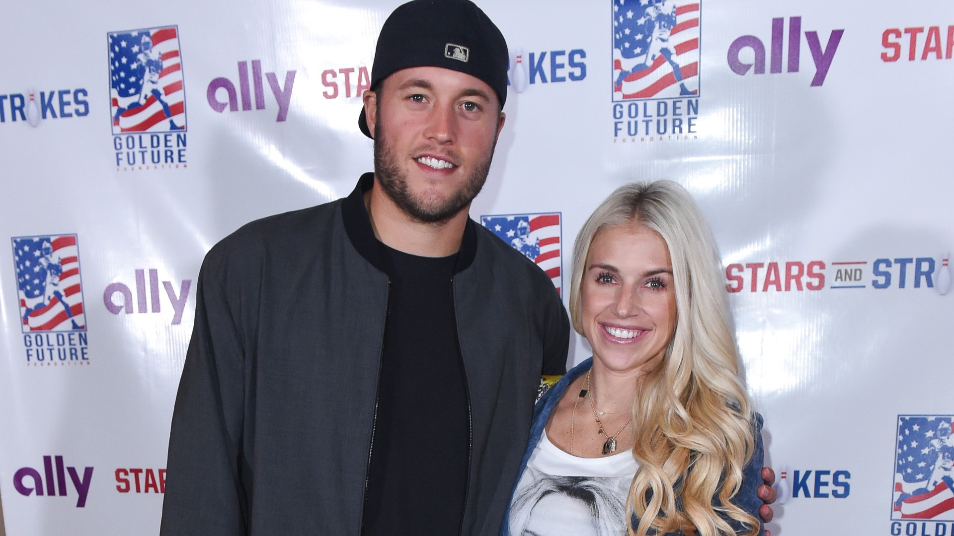 NBC mistakes woman for Matthew Stafford's wife in awkward 'Sunday Night Football' moment