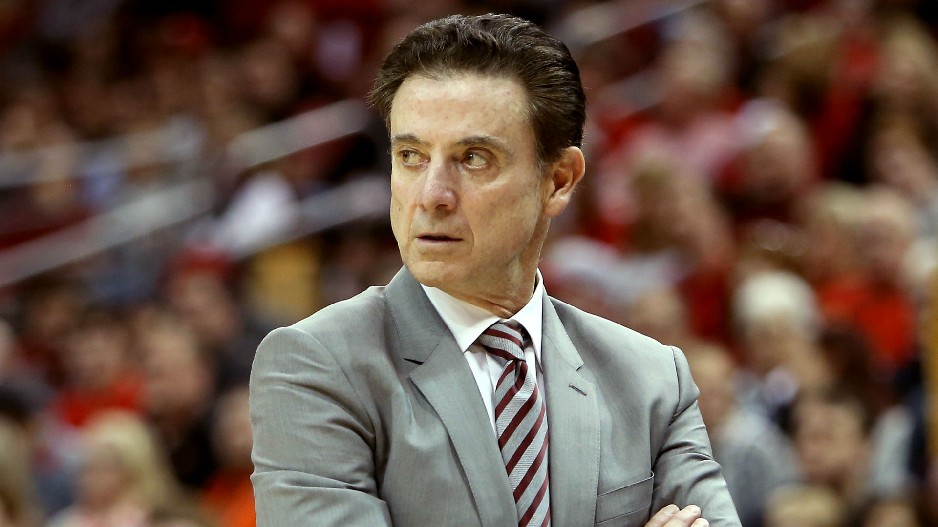 WWE-obsessed Rick Pitino proposes wager with son over Iona-Minnesota scheduling