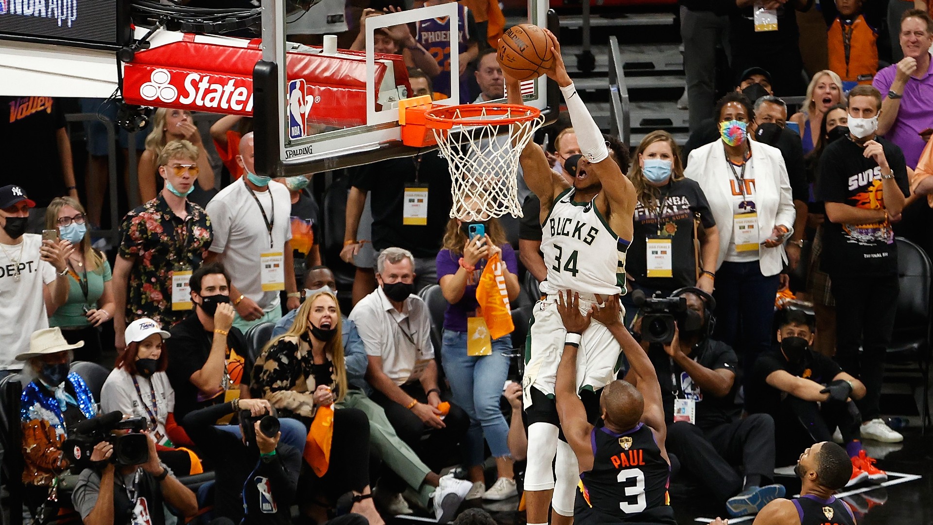 With elimination looming, can Chris Paul avoid Hall of Blunders for Game 5 push? 1 With elimination looming, can Chris Paul avoid Hall of Blunders for Game 5 push?