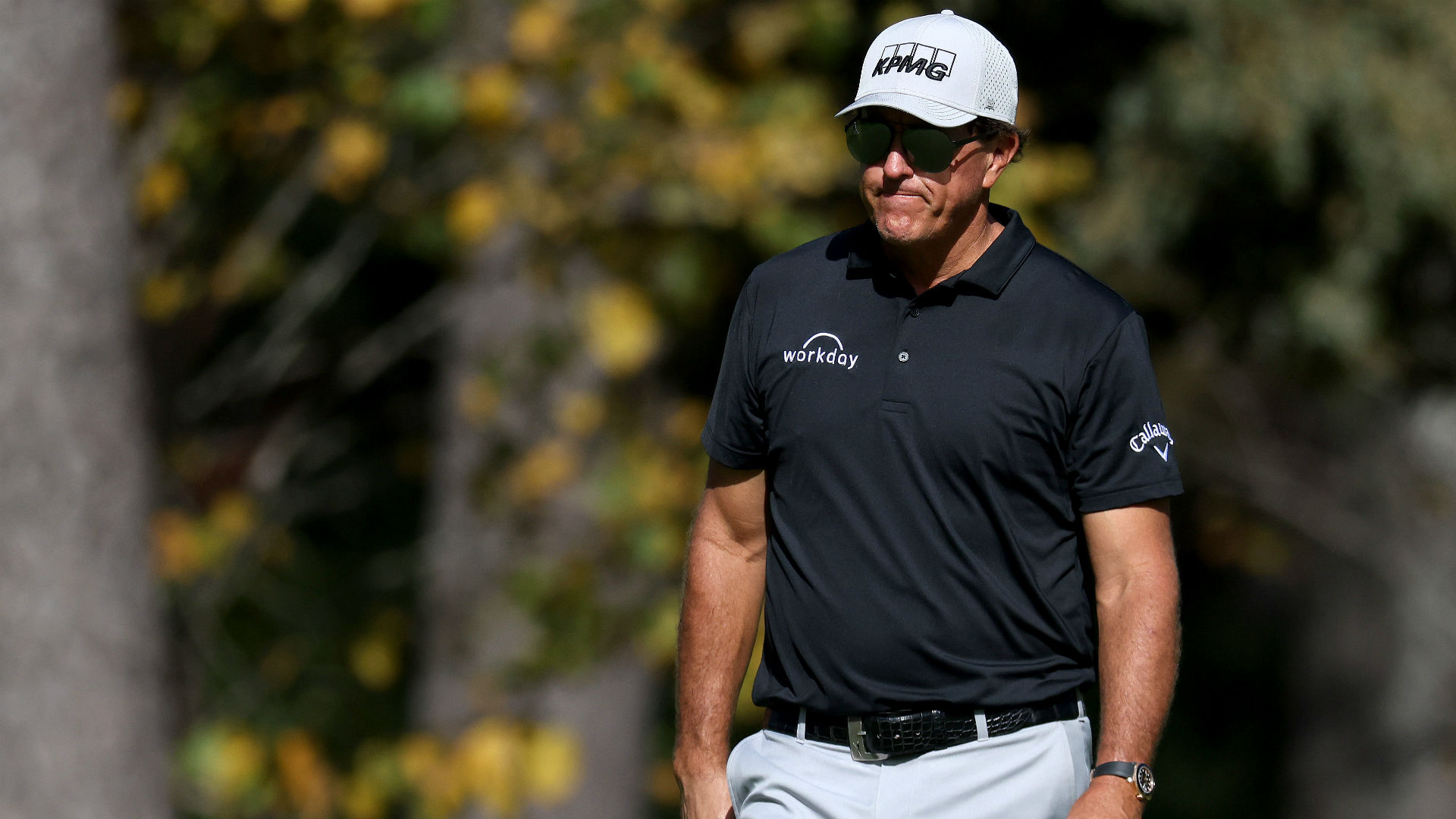 Phil Mickelson has a good reason for wearing sunglasses on the golf course