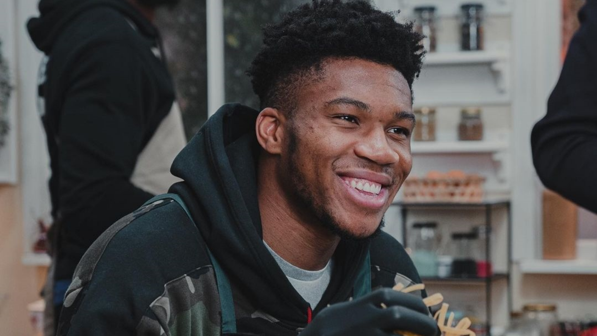 giannis antetokounmpo milwaukee