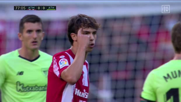 Joao Felix ist fuchsteufelswild und zeigt das auch dem Schiri, der reagiert standesgemäß | La Liga Joao Felix ist fuchsteufelswild und zeigt das auch dem Schiri, der reagiert standesgemäß | La Liga