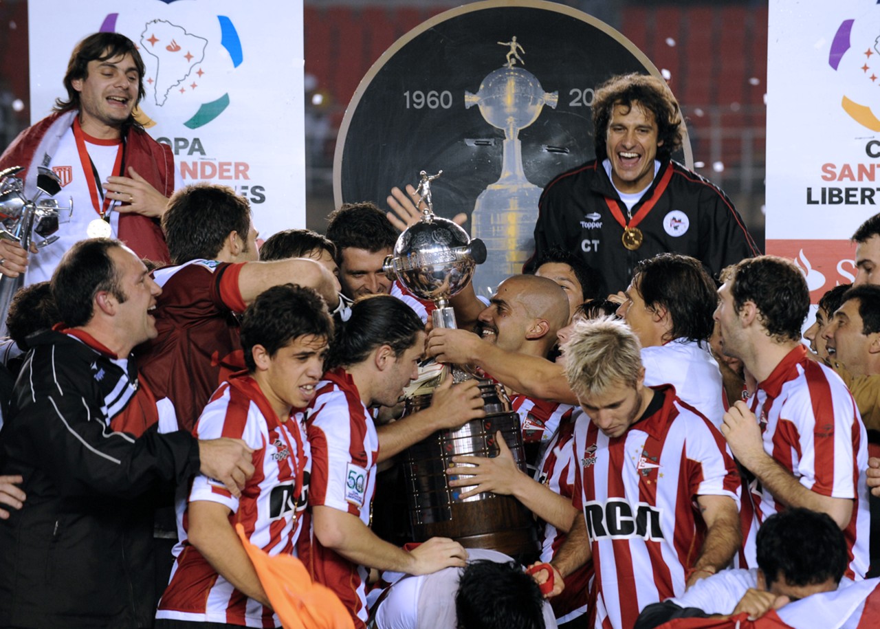 Estudiantes Campeon Copa Libertadores 2009 Campana Resultados Plantel Y Figuras Copa Libertadores
