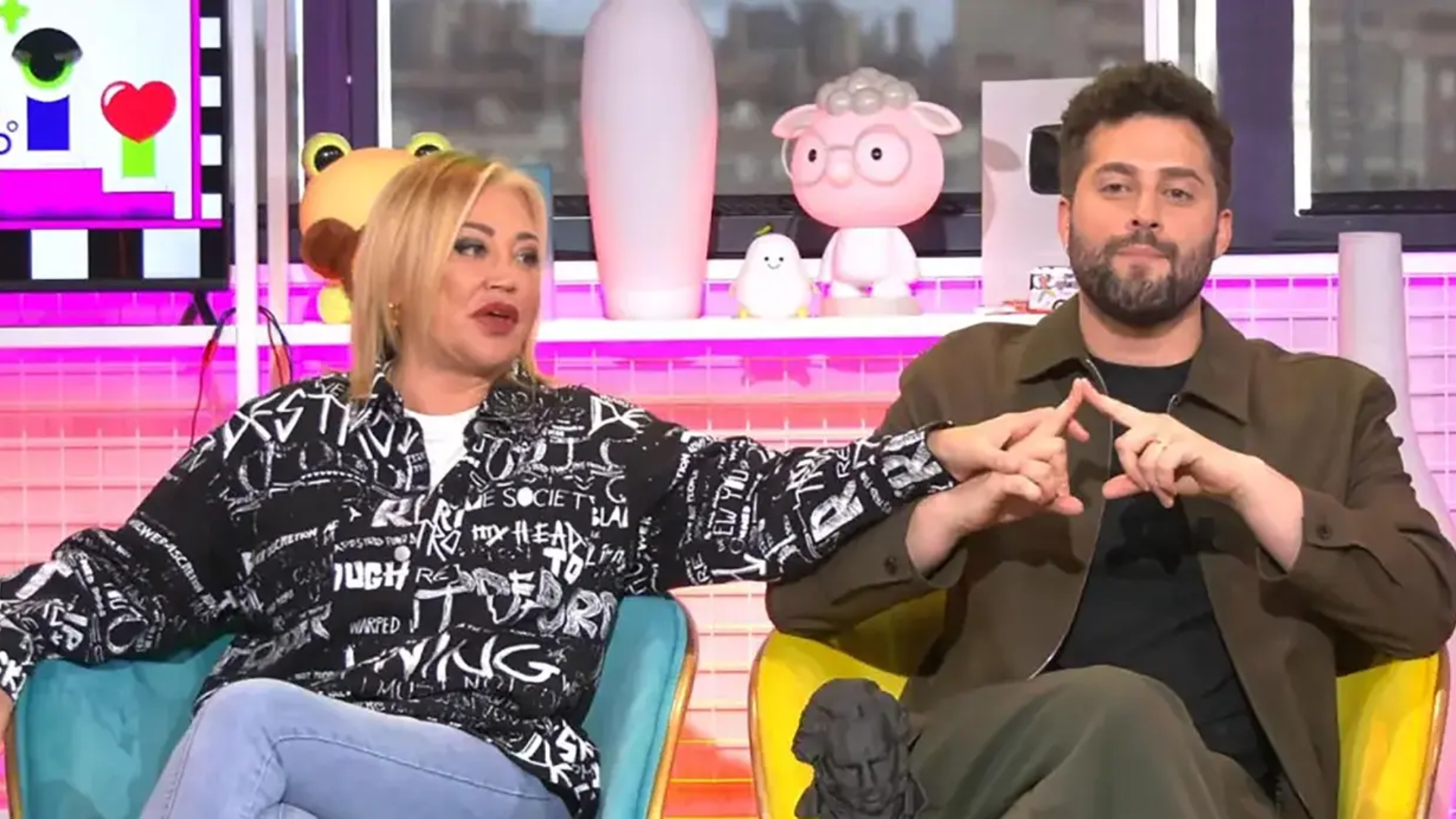 Belén Esteban y Javi Hoyos critican la programación de DAZN ante el Mundial 2026
