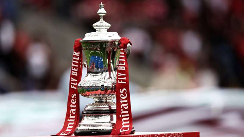 20220730-FA-Cup-Trophy
