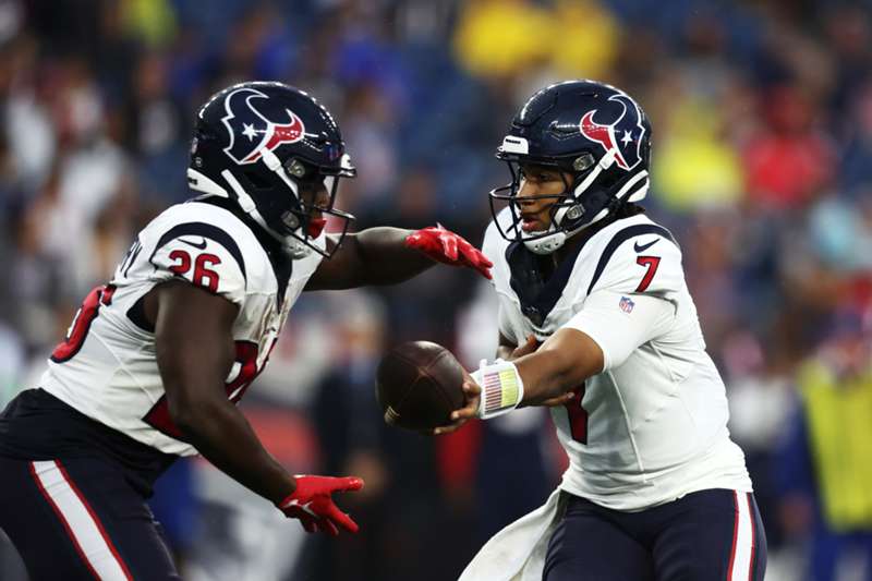 CJ Stroud, ¡interceptado en su primer drive!. Mal inicio para el número 2 del Draft en su primer partido en la NFL