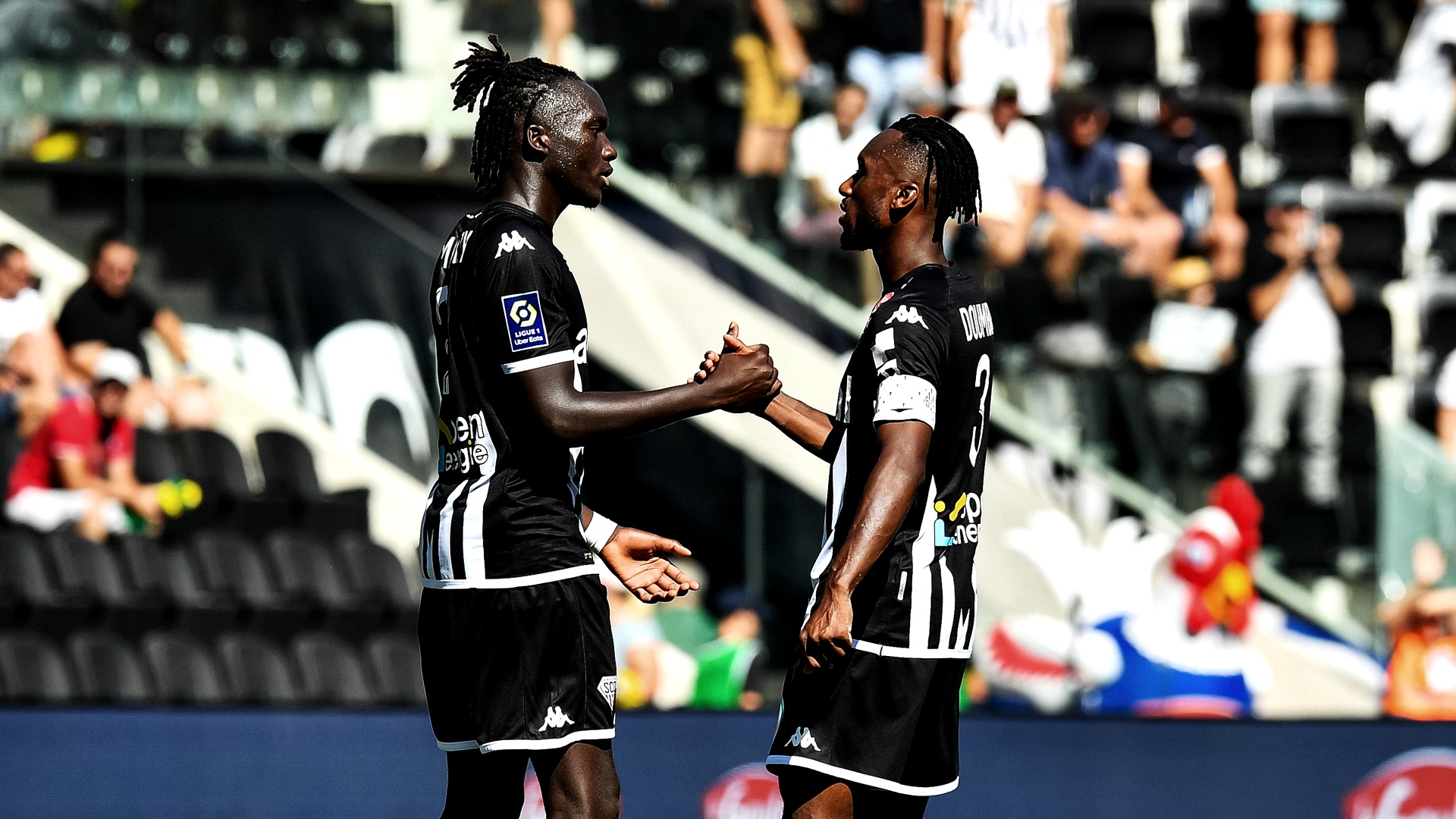 22 23 アンジェ 選手名鑑 リーグアン Dazn News 日本