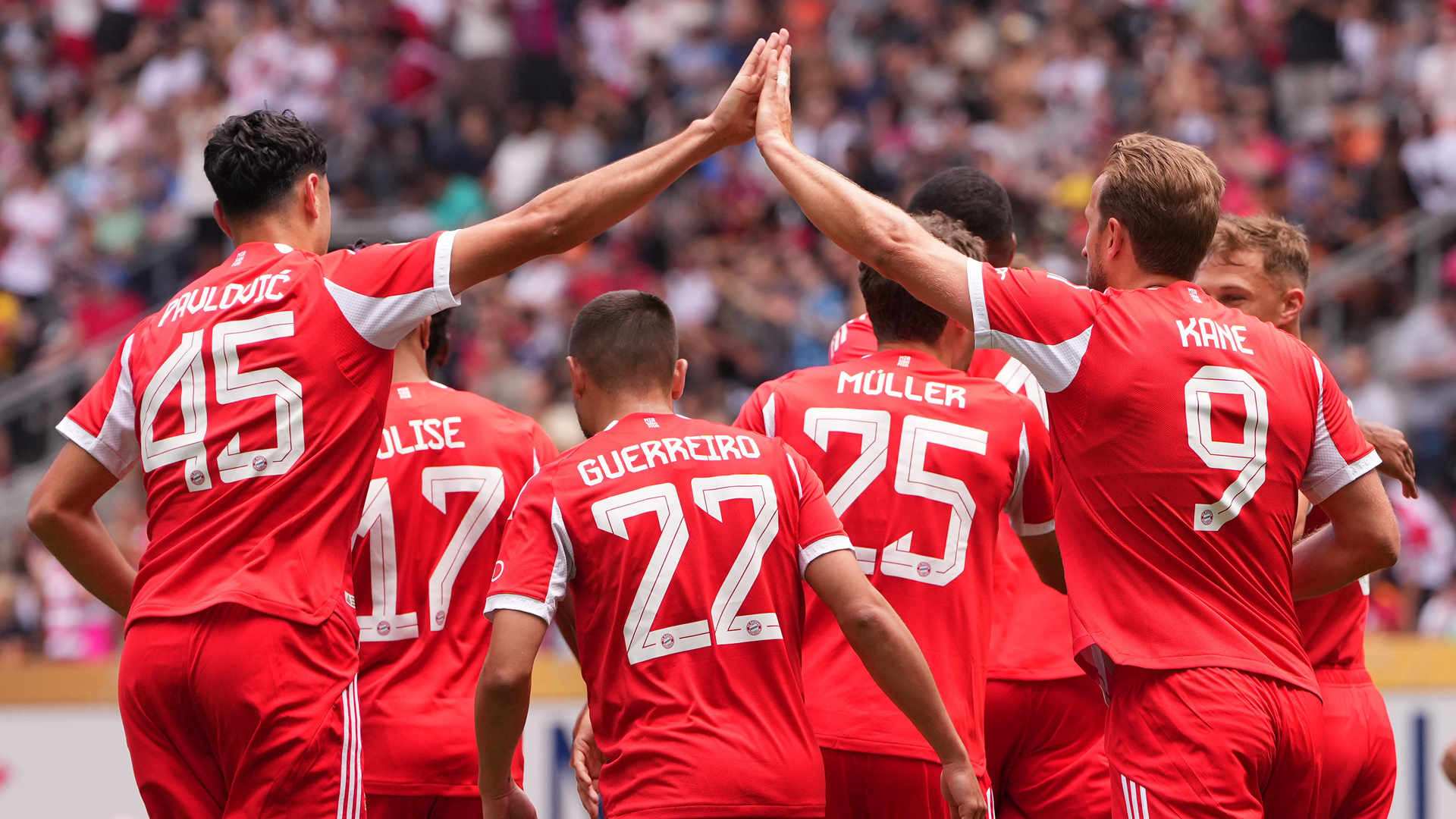 Bayern Munich score at will against Auckland City at FIFA Club World Cup