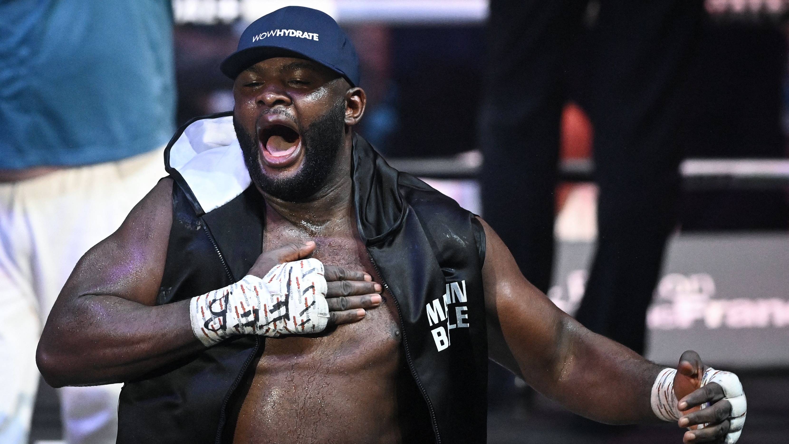 Martin Bakole claims to have stopped two big heavyweight names in sparring DAZN News US