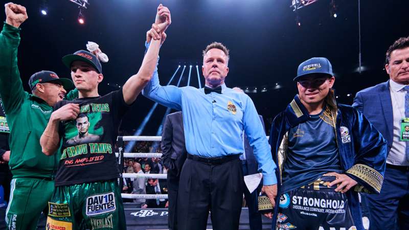 Brandon Figueroa decisions Mark Magsayo to win vacant WBC featherweight crown