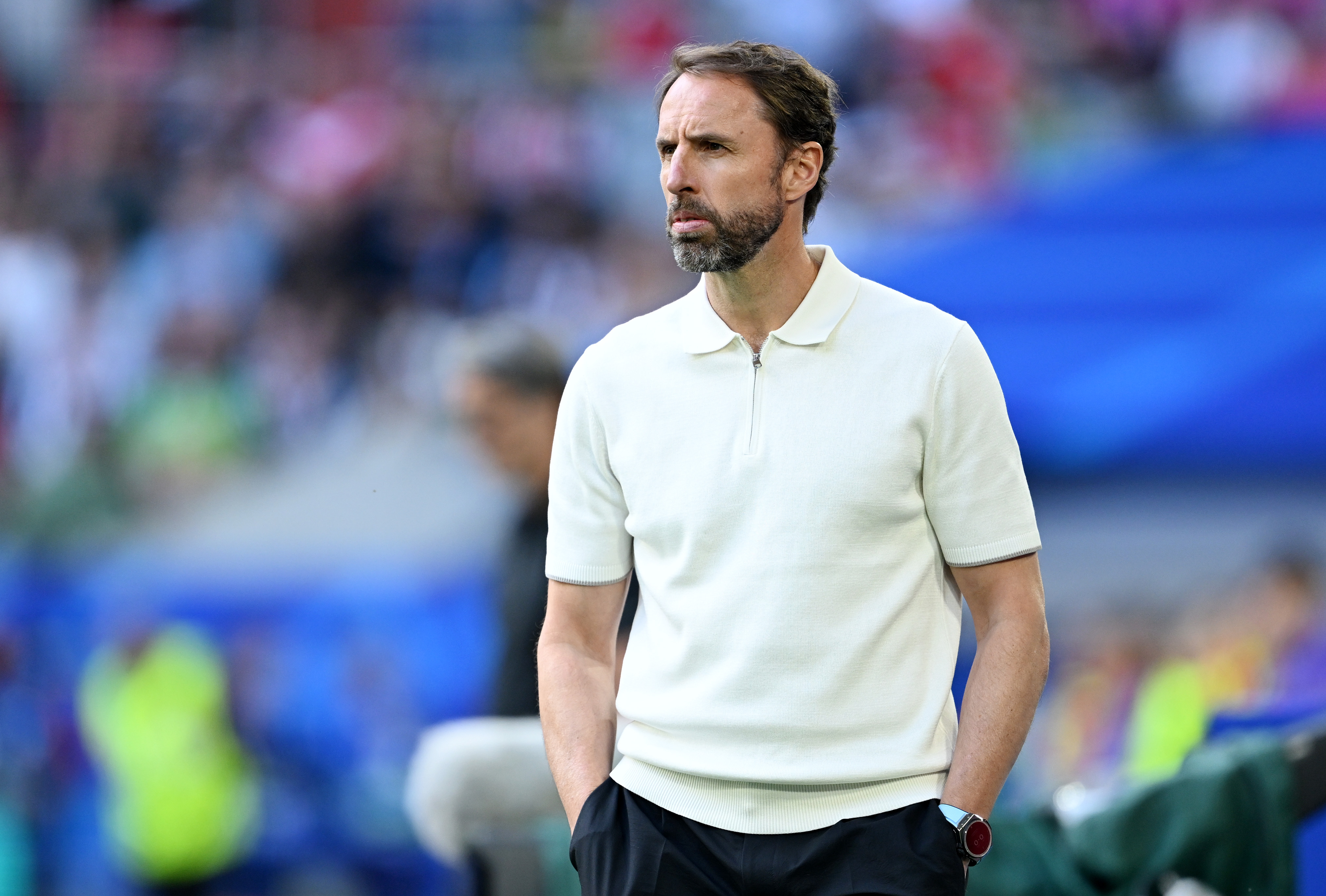 Sagoma Di Cartone Grandezza Naturale Gareth Southgate (Abito Blu) - Celebrity Cutouts Originale