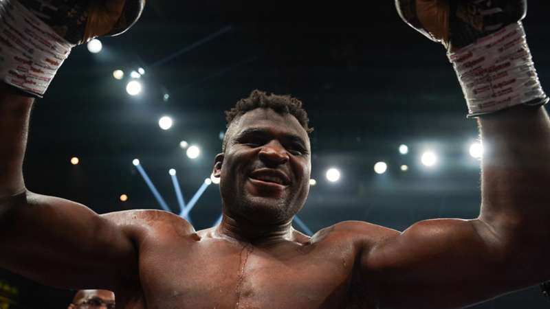 Anthony Joshua vs. Francis Ngannou - Olympic star makes his prediction