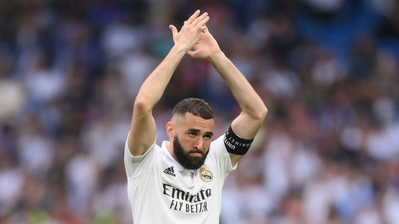 En La Coruña anuncian que Benzema va a bajar a jugar con el Castilla este  fin de semana: se ha liado