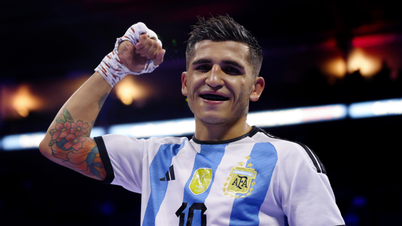 ¿Quién es Diego Ruíz? "El profeta" del boxeo argentino que conduce un taxi