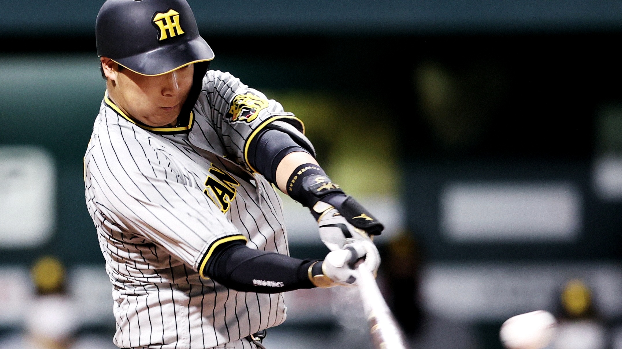 阪神タイガース大山選手バッティンググローブ 彫る