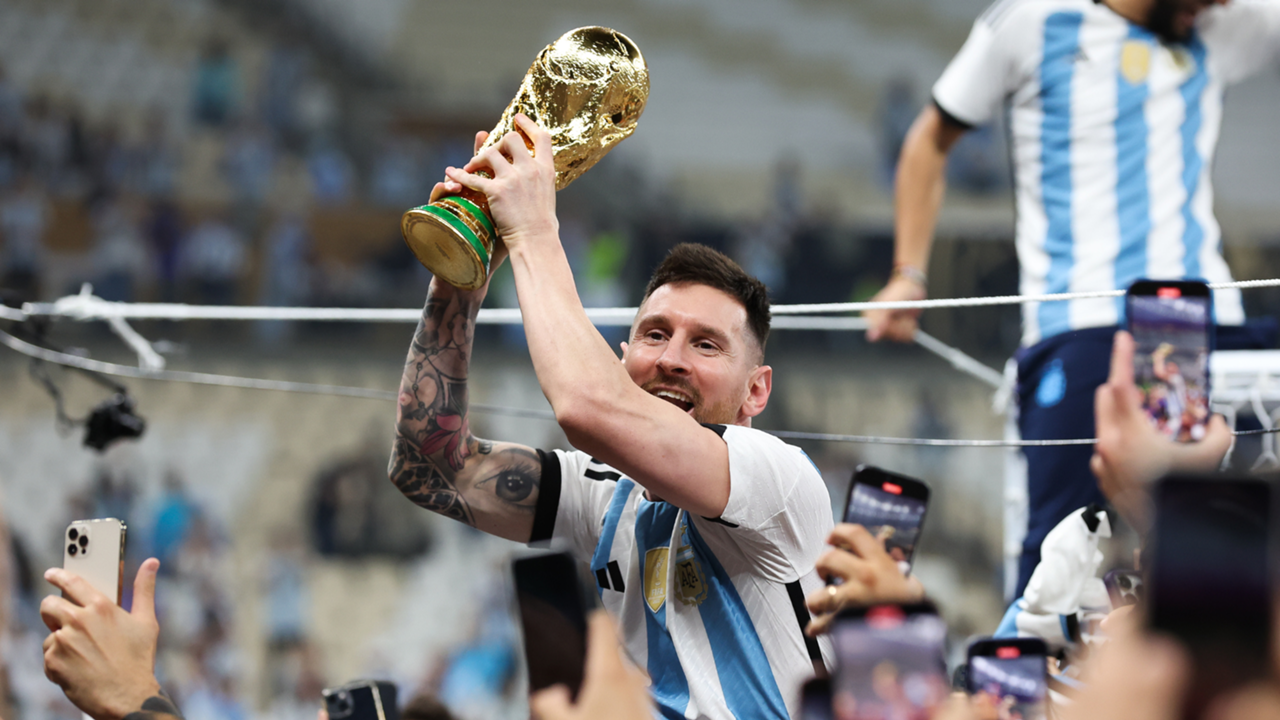 La felicità di Messi: "Ho avuto tutto dal calcio, volevo questa Coppa da  così tanto" | DAZN News Italia