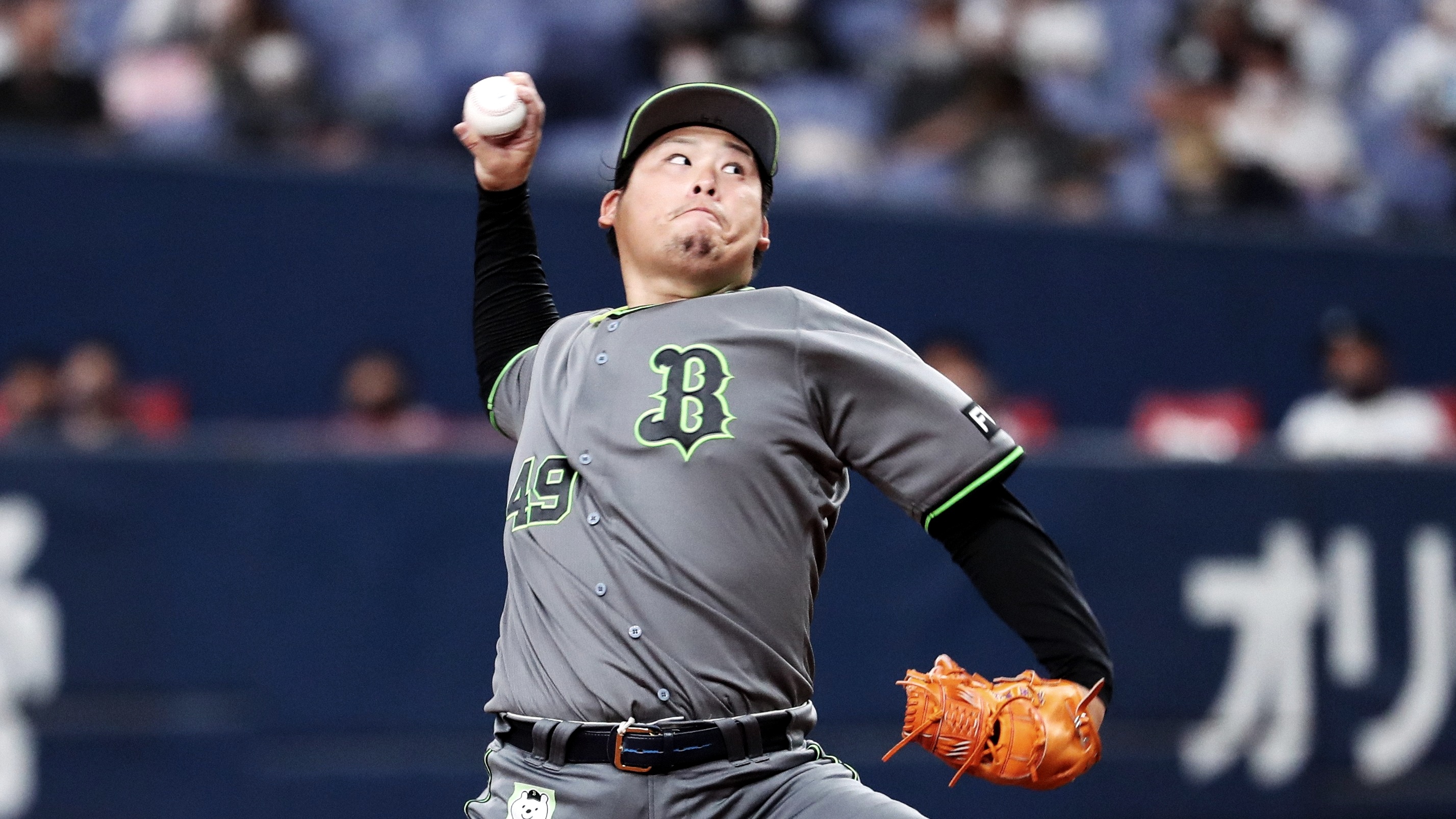 元オリックス・バッファローズ 澤田圭佑投手 グローブ 白っぽく