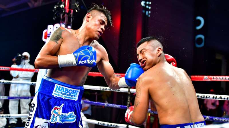 Emanuel Navarrete drops Uriel Lopez twice for sixth-round TKO