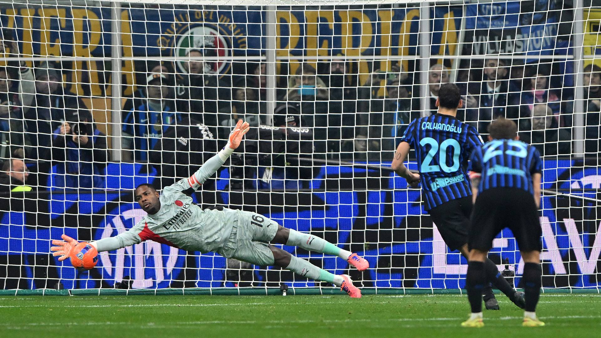 ミラン守護神メニャンvsインテルの名手チャルハノールのPK対決を