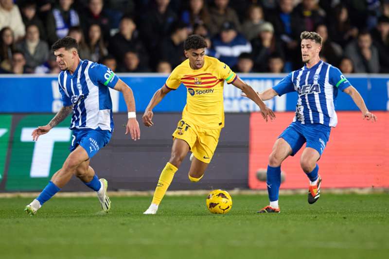 Xavi Hernández alucina con Lamine Yamal: "Aparecen muy pocos en estas condiciones, tiene un talento bestial y humildad para trabajar"