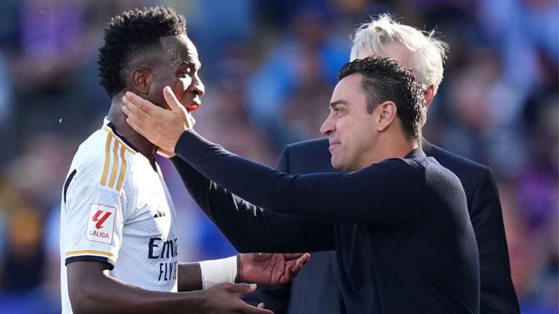 Xavi Hernández explica su toque a Vinicius en El Clásico: "Ha sido una caricia, no me verás nunca generando polémica"