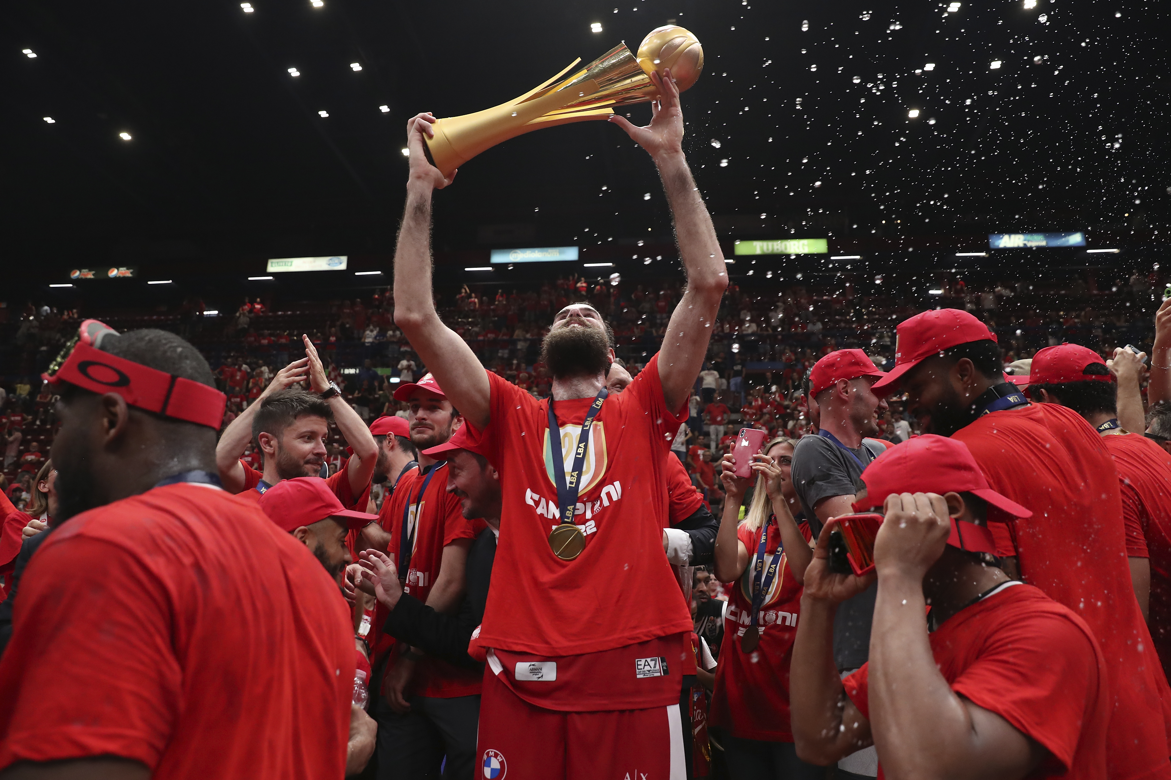 L'Olimpia Milano celebra lo Scudetto