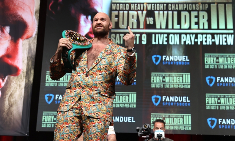 "Destruiré a cada hombre que se interponga en mi camino": Tyson Fury está preparado para enfrentarse a Usyk y Whyte.