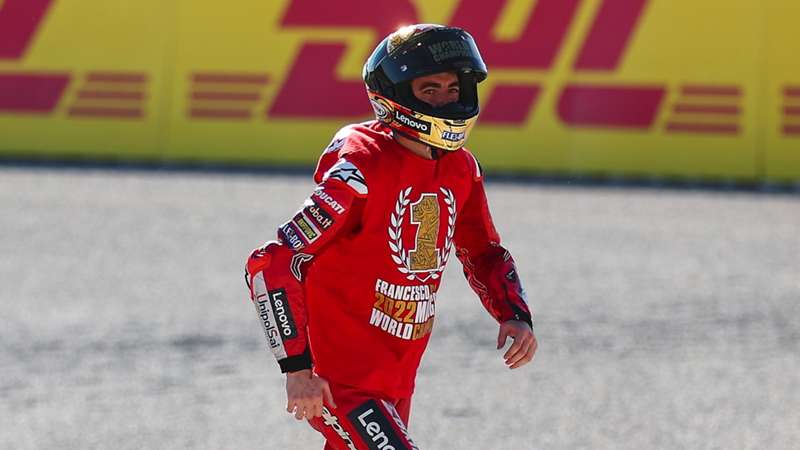 ¿Cuántos títulos y mundiales de MotoGP tiene Pecco Bagnaia?